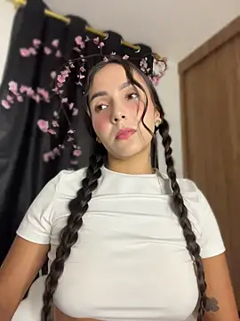 Scarlett05 online show from 07-17-26, 01:34