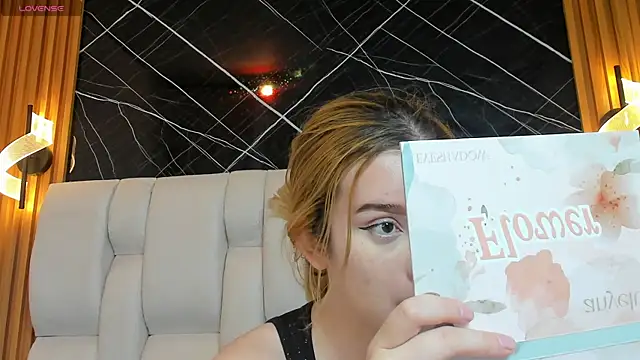 kristal joi dl online show from 11-05-25, 01:11