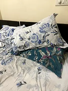 Horney spidy online show from 11-28-25, 01:19