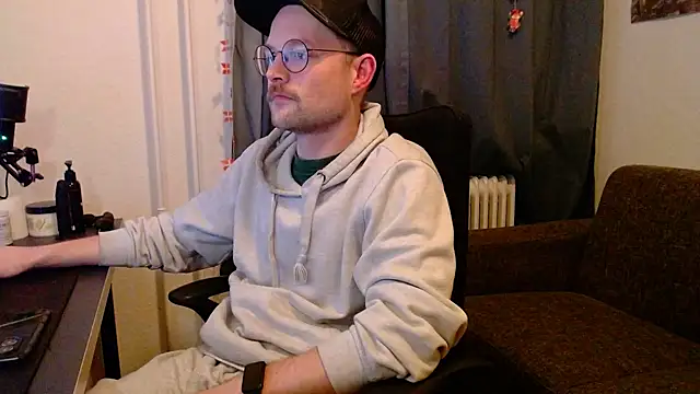 ChefDeLust online show from 12-18-25, 03:51