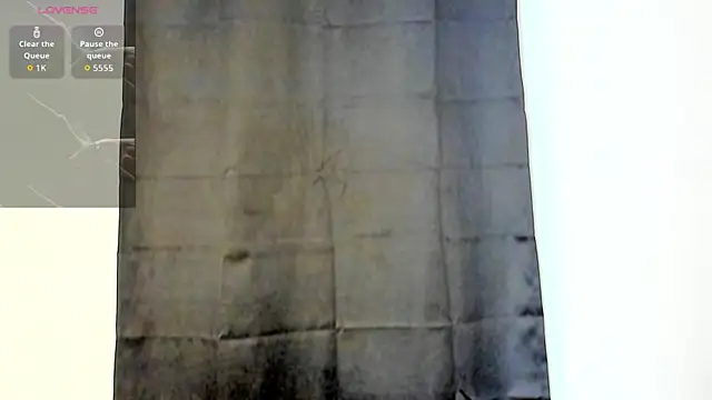 Snapshot of zarek_lux chatting on 09-17-25, 12:51 zarek lux online show from 09-17-25, 12:51