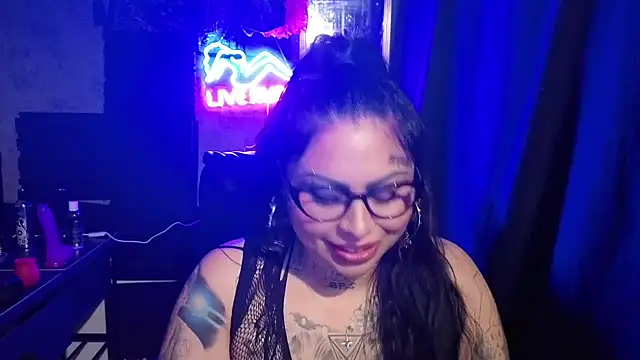 chicanachic13 online show from 12-20-25, 02:51