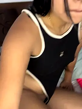 Snapshot of mily_09 chatting on 11-20-25, 04:51 mily 09 online show from 11-20-25, 04:51