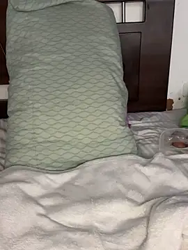 Snapshot of mily_09 chatting on 11-27-25, 03:25 mily 09 online show from 11-27-25, 03:25