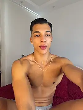 Troye Williams online show from 03-13-26, 02:45