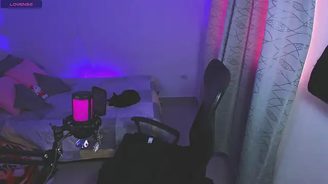 starrraura online show from 04-10-26, 10:03