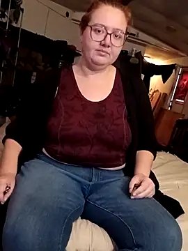 Snapshot of XEmoxkittyx chatting on 02-13-26, 02:02 XEmoxkittyx online show from 02-13-26, 02:02