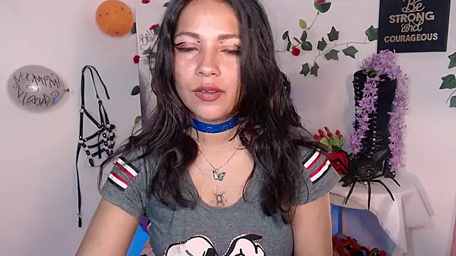 Snapshot of Dakota_ro chatting on 10-29-25, 09:49 Dakota ro online show from 10-29-25, 09:49