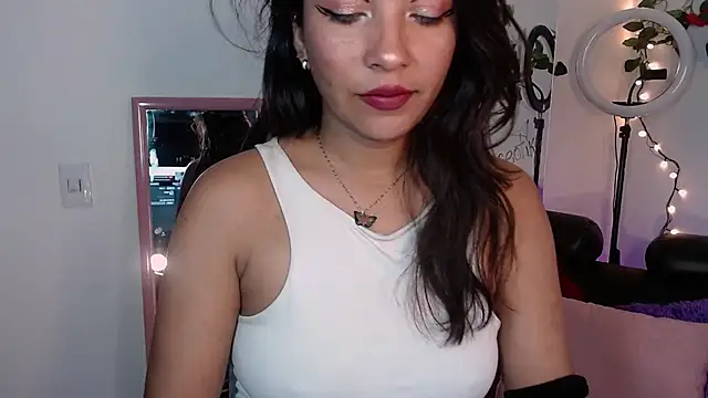 Snapshot of Dakota_ro chatting on 11-11-25, 08:20 Dakota ro online show from 11-11-25, 08:20