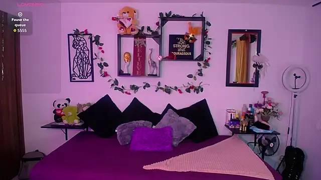 Snapshot of Dakota_ro chatting on 01-15-26, 05:27 Dakota ro online show from 01-15-26, 05:27