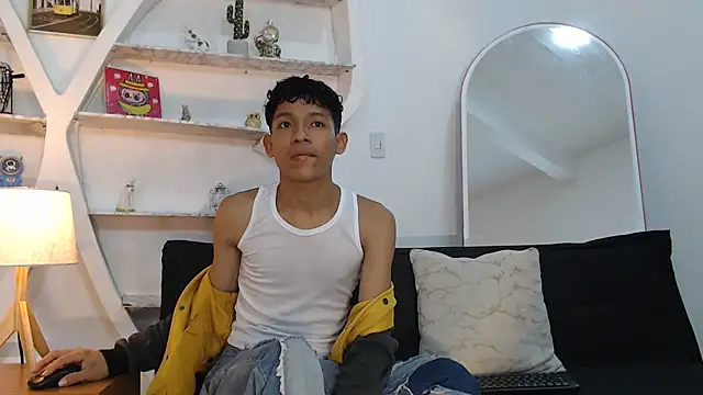 BEAUTY BOYS1 online show from 09-12-25, 07:19