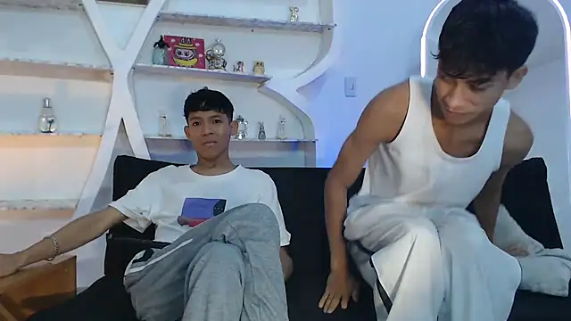 BEAUTY BOYS1 online show from 09-27-25, 07:13