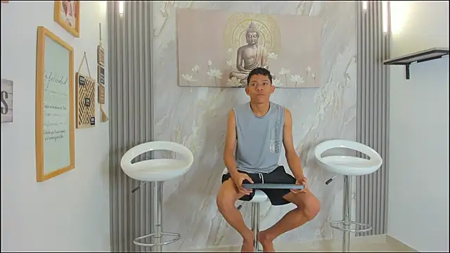 Snapshot of BEAUTY_BOYS1 chatting on 12-23-25, 07:28 BEAUTY BOYS1 online show from 12-23-25, 07:28