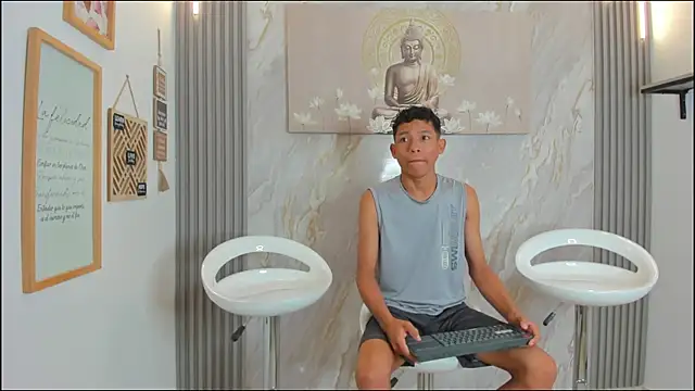 Snapshot of BEAUTY_BOYS1 chatting on 01-06-26, 07:23 BEAUTY BOYS1 online show from 01-06-26, 07:23