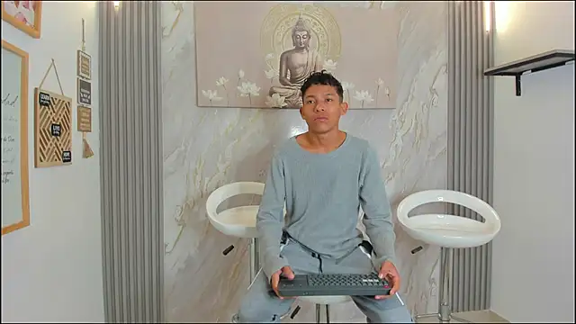 Snapshot of BEAUTY_BOYS1 chatting on 01-08-26, 07:21 BEAUTY BOYS1 online show from 01-08-26, 07:21