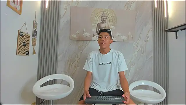 Snapshot of BEAUTY_BOYS1 chatting on 01-10-26, 07:21 BEAUTY BOYS1 online show from 01-10-26, 07:21