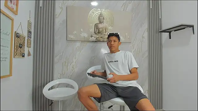 Snapshot of BEAUTY_BOYS1 chatting on 01-12-26, 07:24 BEAUTY BOYS1 online show from 01-12-26, 07:24