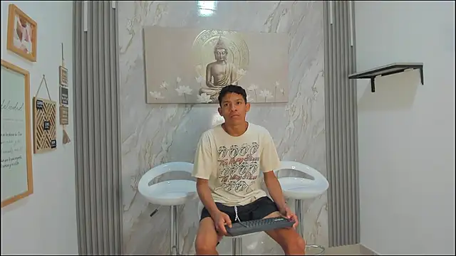 Snapshot of BEAUTY_BOYS1 chatting on 01-16-26, 07:12 BEAUTY BOYS1 online show from 01-16-26, 07:12