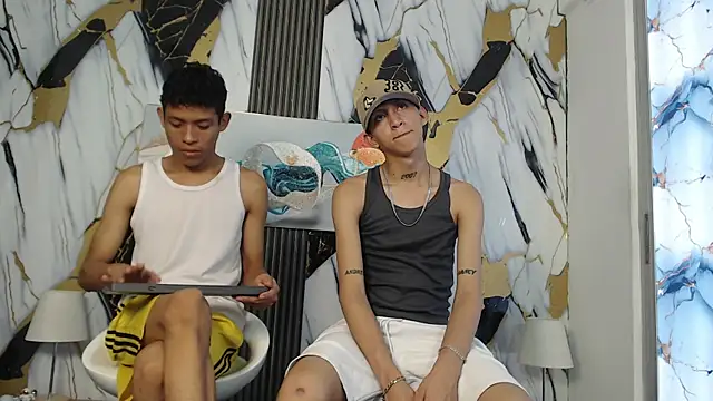 Snapshot of BEAUTY_BOYS1 chatting on 02-20-26, 07:58 BEAUTY BOYS1 online show from 02-20-26, 07:58