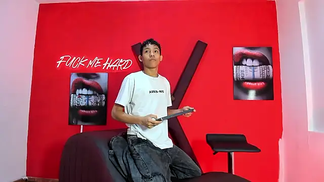 Snapshot of BEAUTY_BOYS1 chatting on 02-22-26, 07:23 BEAUTY BOYS1 online show from 02-22-26, 07:23