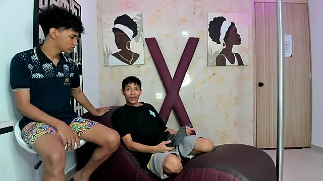 Snapshot of BEAUTY_BOYS1 chatting on 03-16-26, 01:37 BEAUTY BOYS1 online show from 03-16-26, 01:37