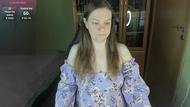 MiaLores online show from 05-27-26, 09:06