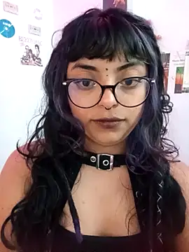 Snapshot of Kirmy_mi chatting on 09-18-25, 05:48 Kirmy mi online show from 09-18-25, 05:48