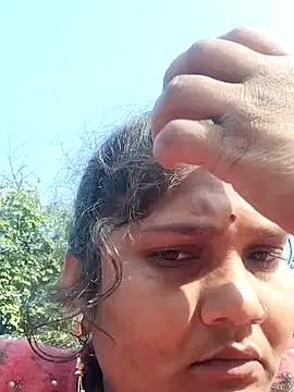 Snapshot of Rakhi_j chatting on 02-05-26, 03:33 Rakhi j online show from 02-05-26, 03:33