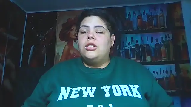 Snapshot of Hailey_Curvy chatting on 07-04-26, 11:00 Hailey Curvy online show from 07-04-26, 11:00