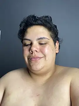 Snapshot of Hailey_Curvy chatting on 07-28-26, 03:13 Hailey Curvy online show from 07-28-26, 03:13