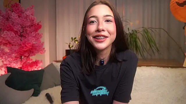 EviaRabasca online show from 10-24-25, 11:50