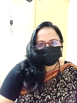 Snapshot of Ananya_flower chatting on 10-26-25, 01:06 Ananya flower online show from 10-26-25, 01:06