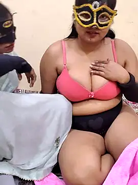 Snapshot of Hot_modal chatting on 12-02-25, 04:18 Hot modal online show from 12-02-25, 04:18