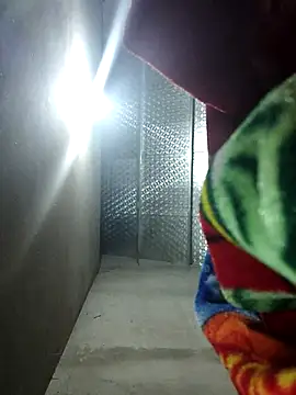 Snapshot of Samdangg chatting on 09-30-25, 09:14 Samdangg online show from 09-30-25, 09:14