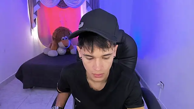 Aron Boyy online show from 03-03-26, 08:04