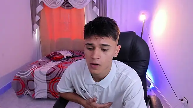 Aron Boyy online show from 04-29-26, 09:21