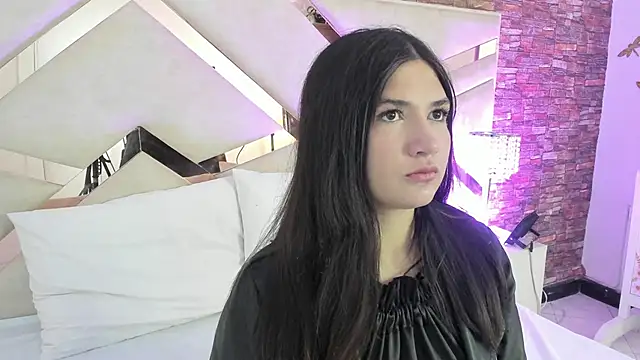 Snapshot of Valery_Brand chatting on 10-23-25, 12:04 Valery Brand online show from 10-23-25, 12:04