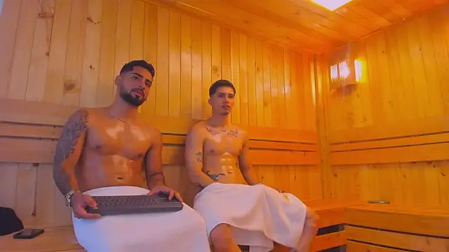 Snapshot of mike_friends chatting on 09-19-25, 01:18 mike friends online show from 09-19-25, 01:18