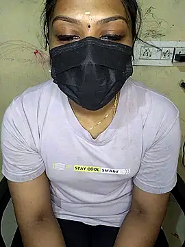 Snapshot of Tamil_Attitude_queen chatting on 09-28-25, 07:19 Tamil Attitude queen online show from 09-28-25, 07:19