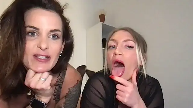 Snapshot of AmyStone__ chatting on 03-04-26, 05:19 AmyStone online show from 03-04-26, 05:19