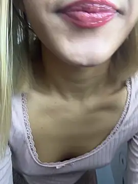 SweetBunnyGF online show from 12-21-25, 11:01