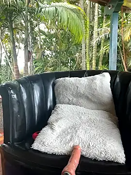 AliceMrtnz online show from 04-18-26, 07:07