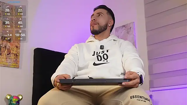 Thiago Hill online show from 02-17-26, 12:29