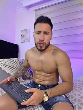 Snapshot of Thiago_Hill chatting on 06-21-26, 03:09 Thiago Hill online show from 06-21-26, 03:09
