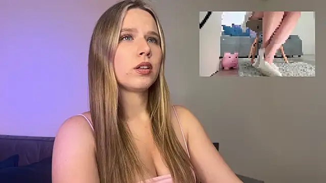 Snapshot of GoddessRoss chatting on 10-13-25, 05:57 GoddessRoss online show from 10-13-25, 05:57