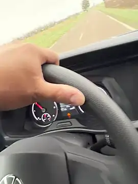 Snapshot of julienCr7 chatting on 01-09-26, 01:47 julienCr7 online show from 01-09-26, 01:47