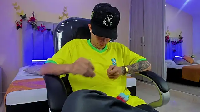 Nascary Fox online show from 12-22-25, 07:33