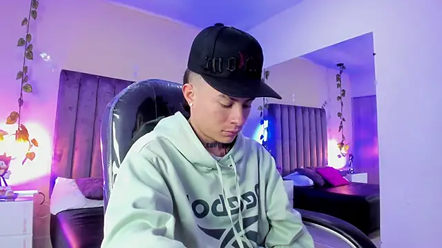 Nascary Fox online show from 01-18-26, 02:21