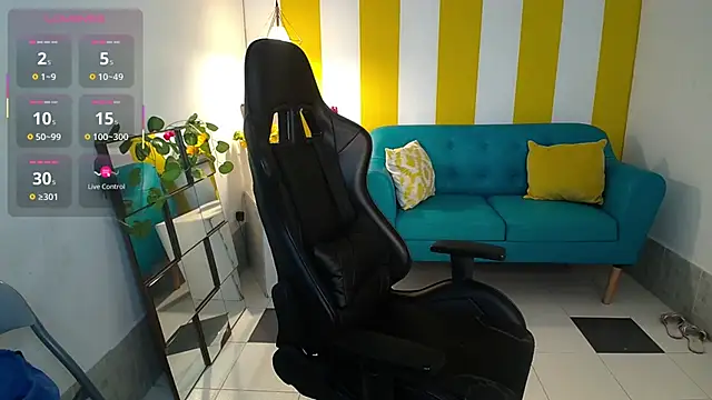 Snapshot of _alina_9 chatting on 09-19-25, 05:13 alina 9 online show from 09-19-25, 05:13