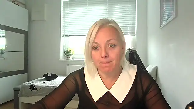 Linsy Kim online show from 10-24-25, 07:16